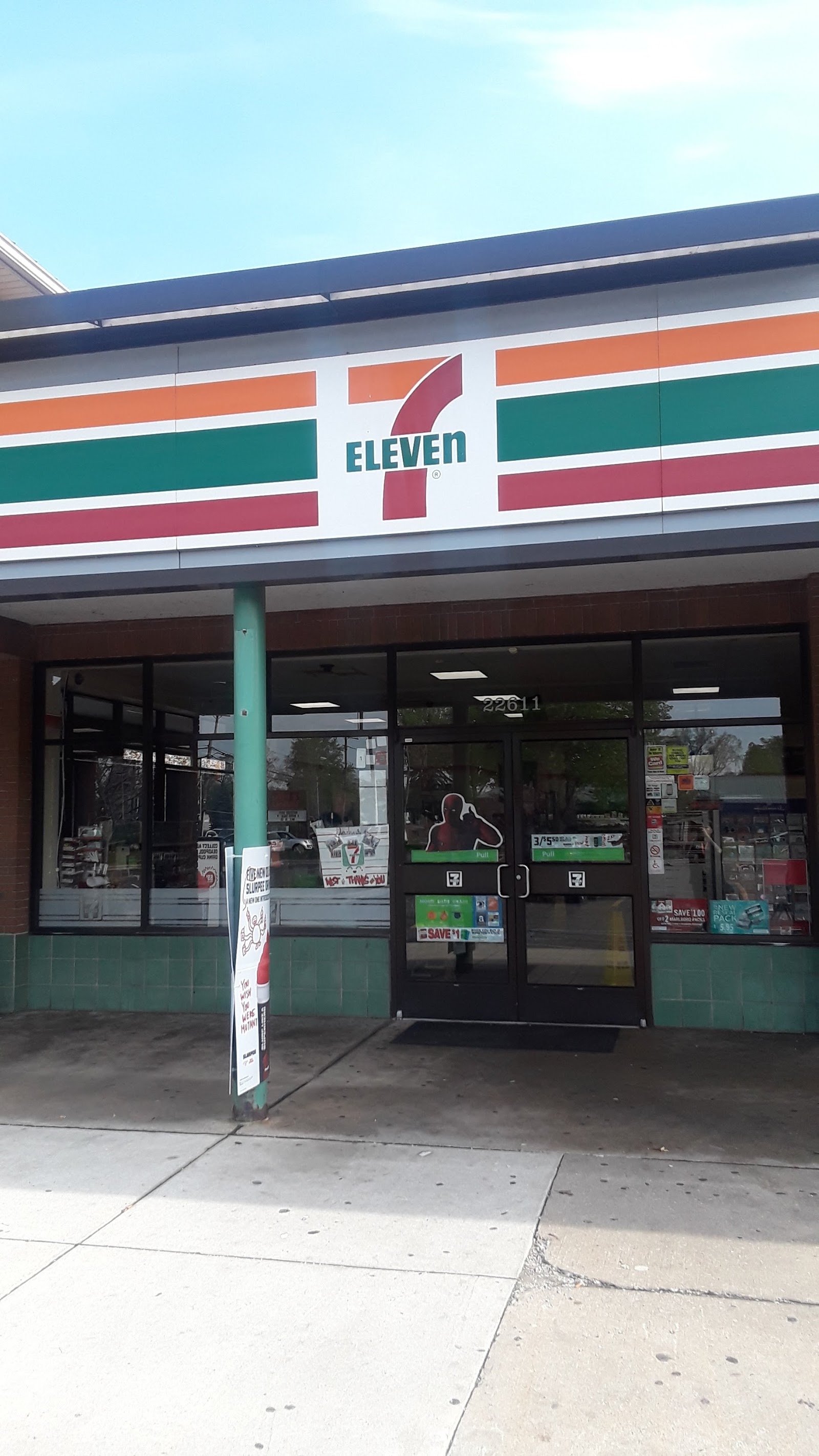 7-Eleven — photo