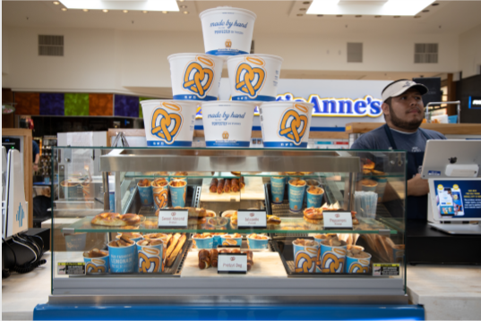 Auntie Anne's — photo