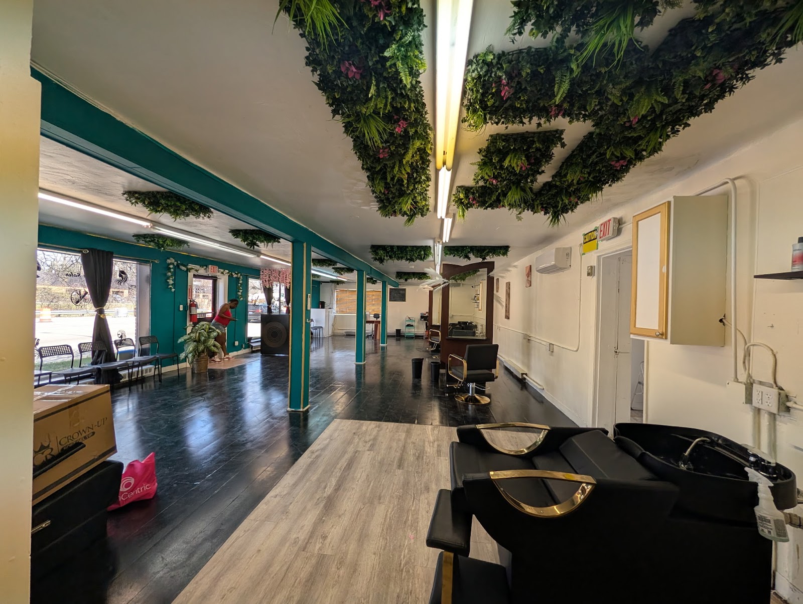 Beneficial Beauty Salon — photo