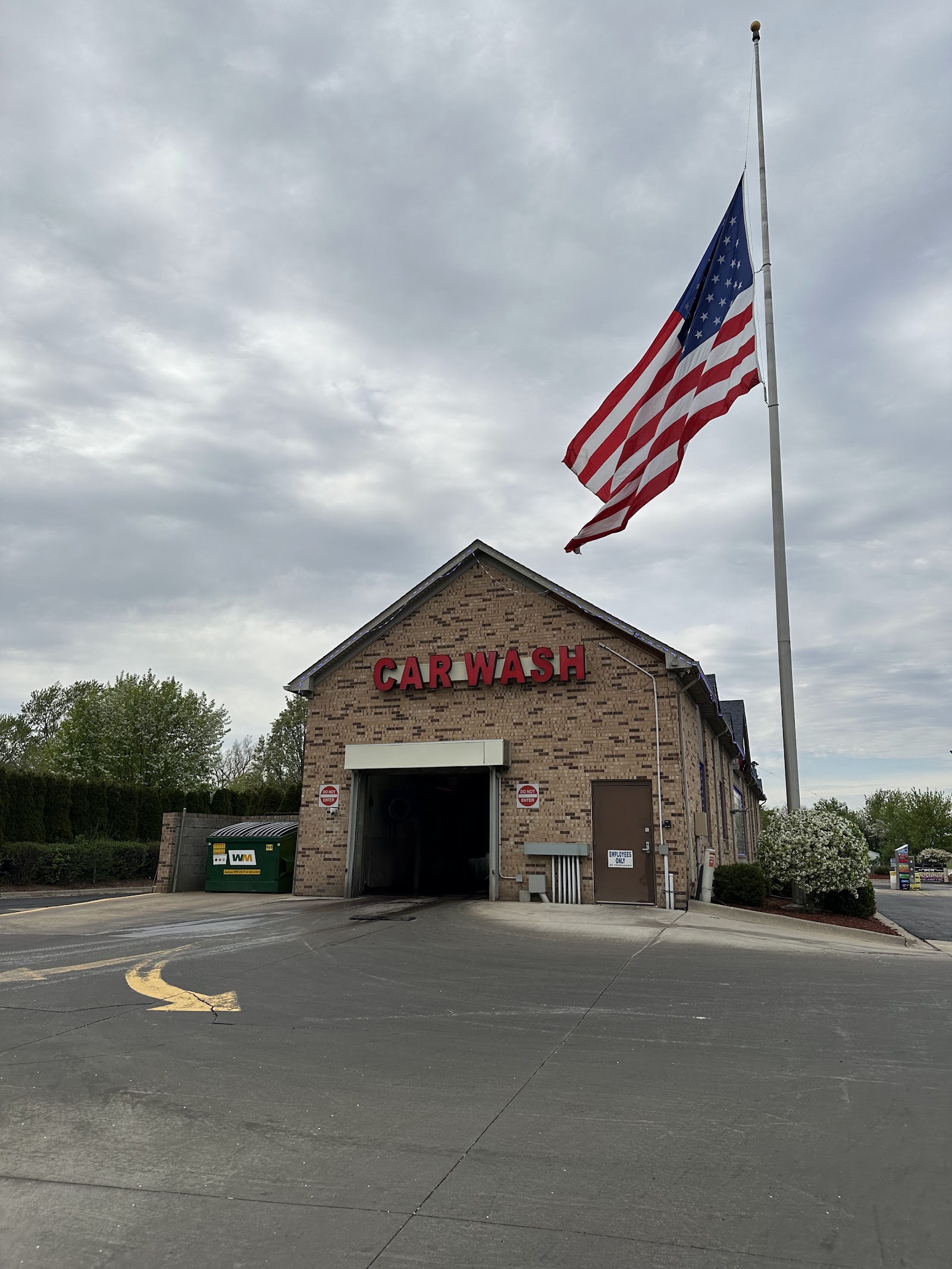Dale's Car Wash — photo