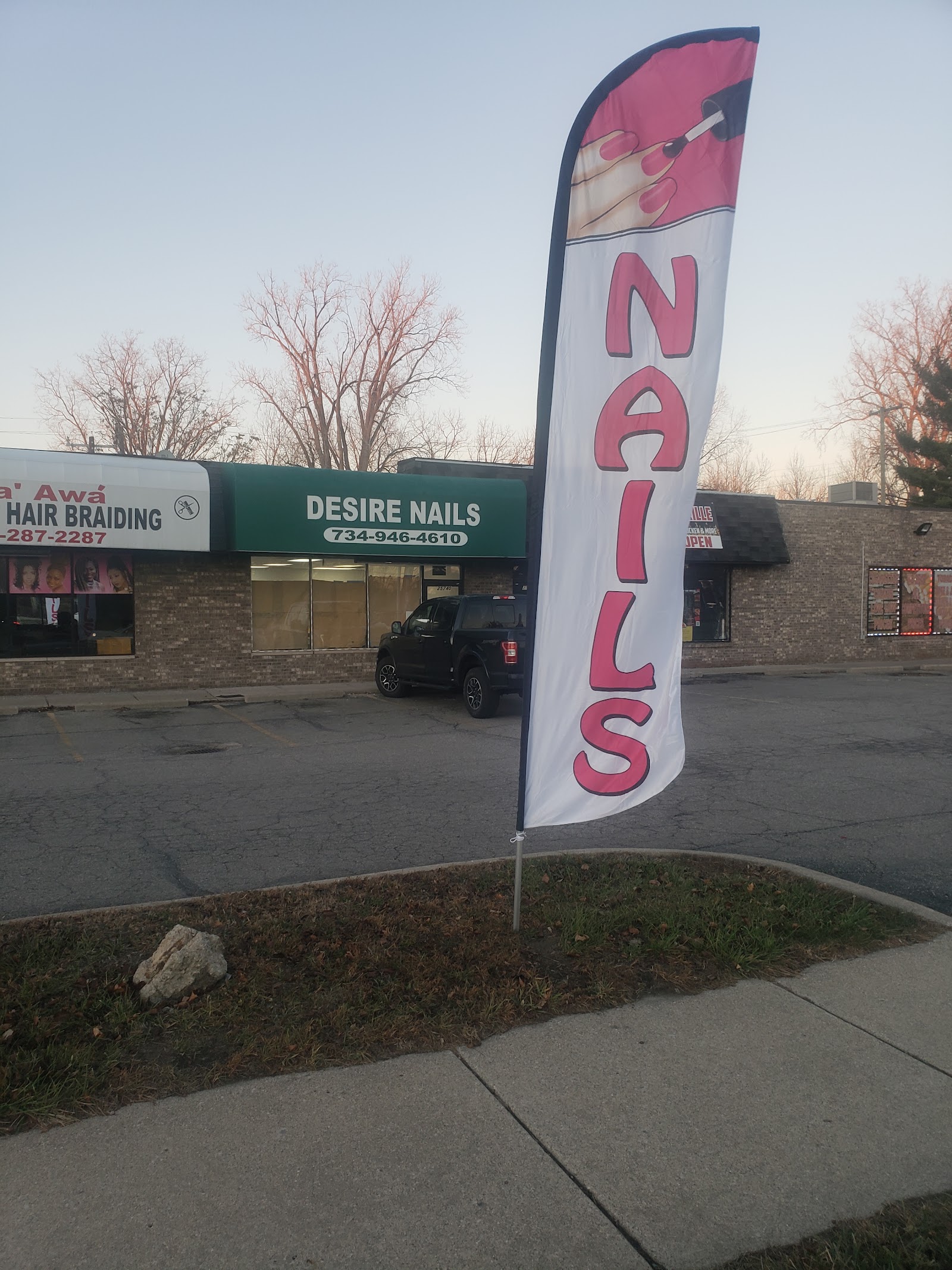 Desire Nails — photo