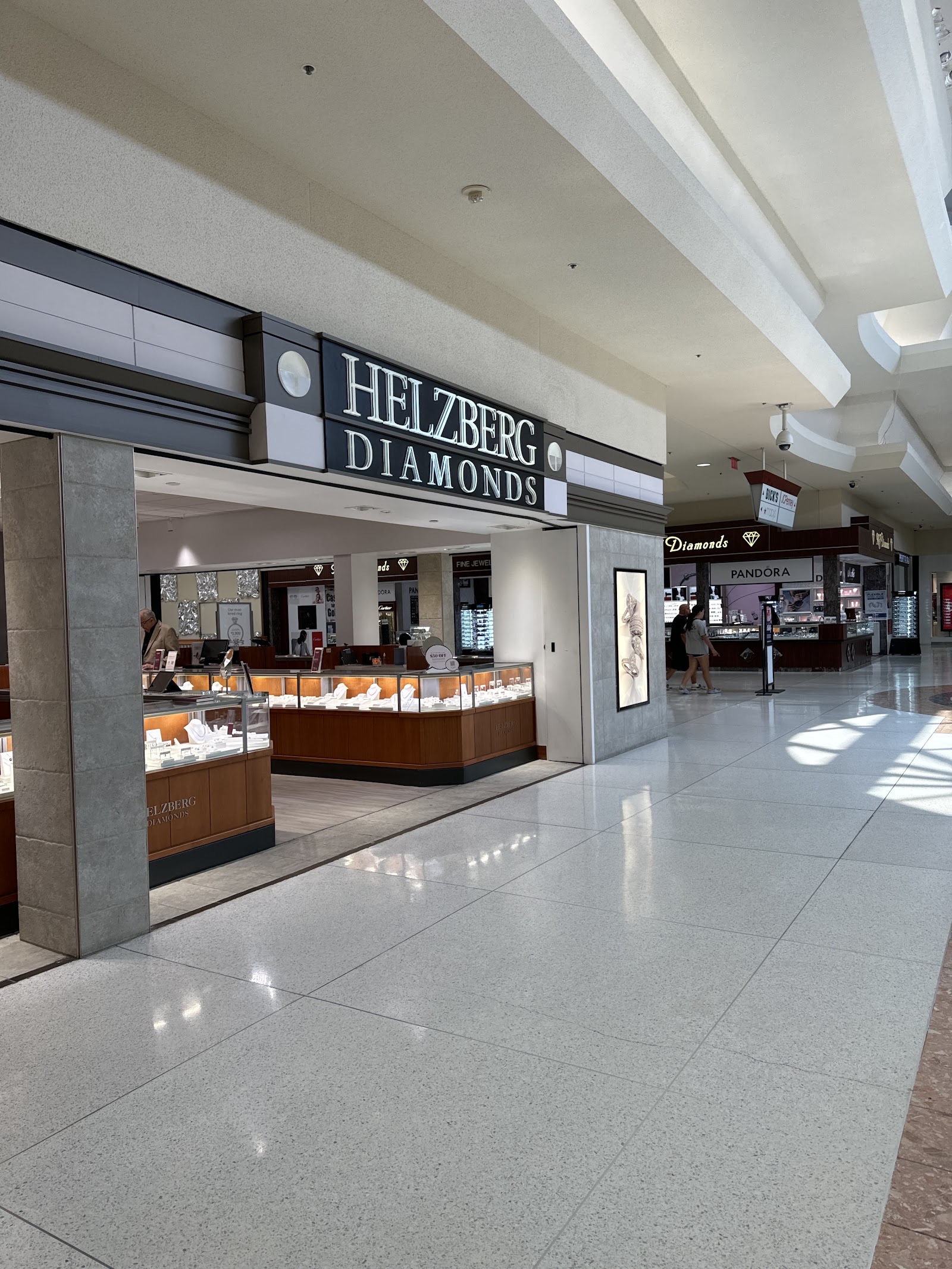 Helzberg Diamonds in Taylor