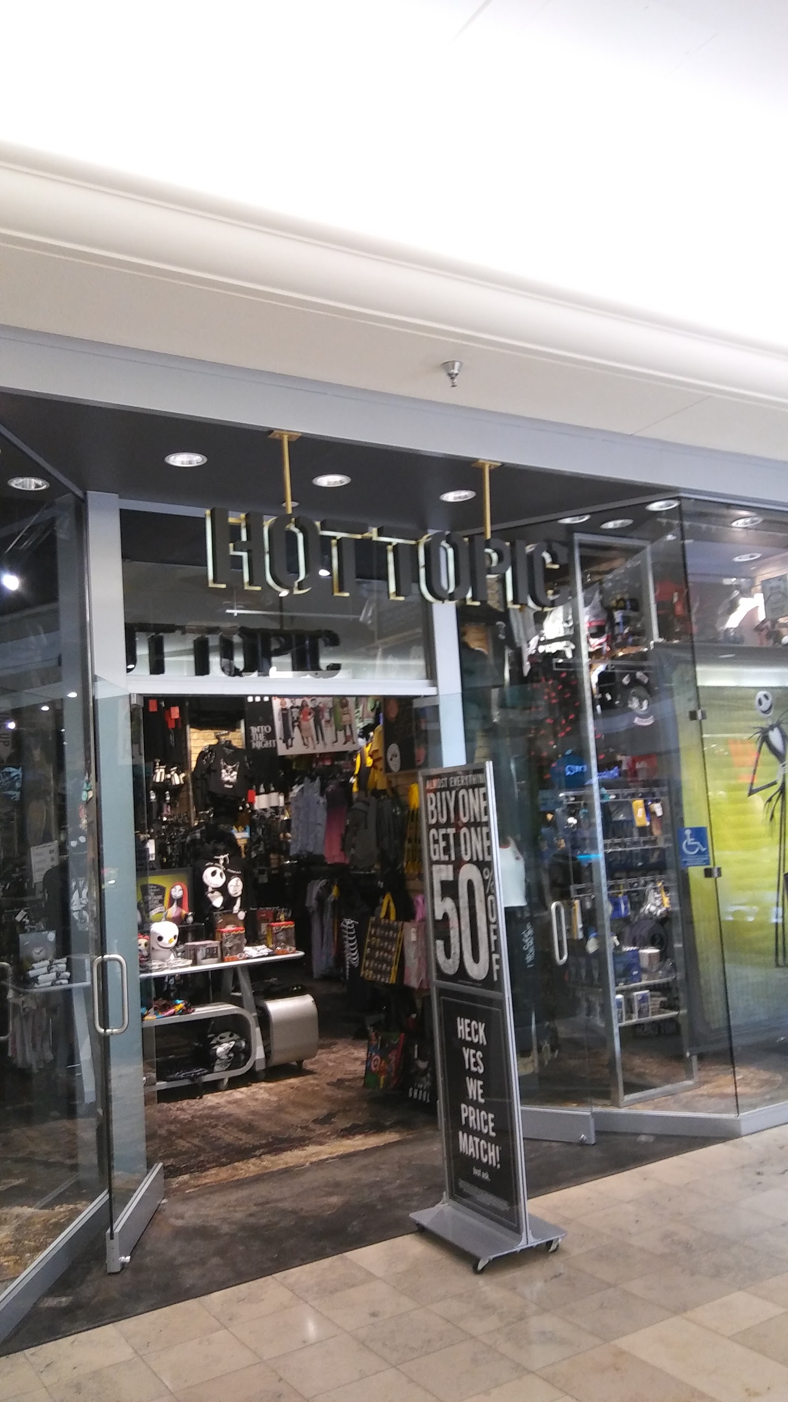 Hot Topic in Taylor