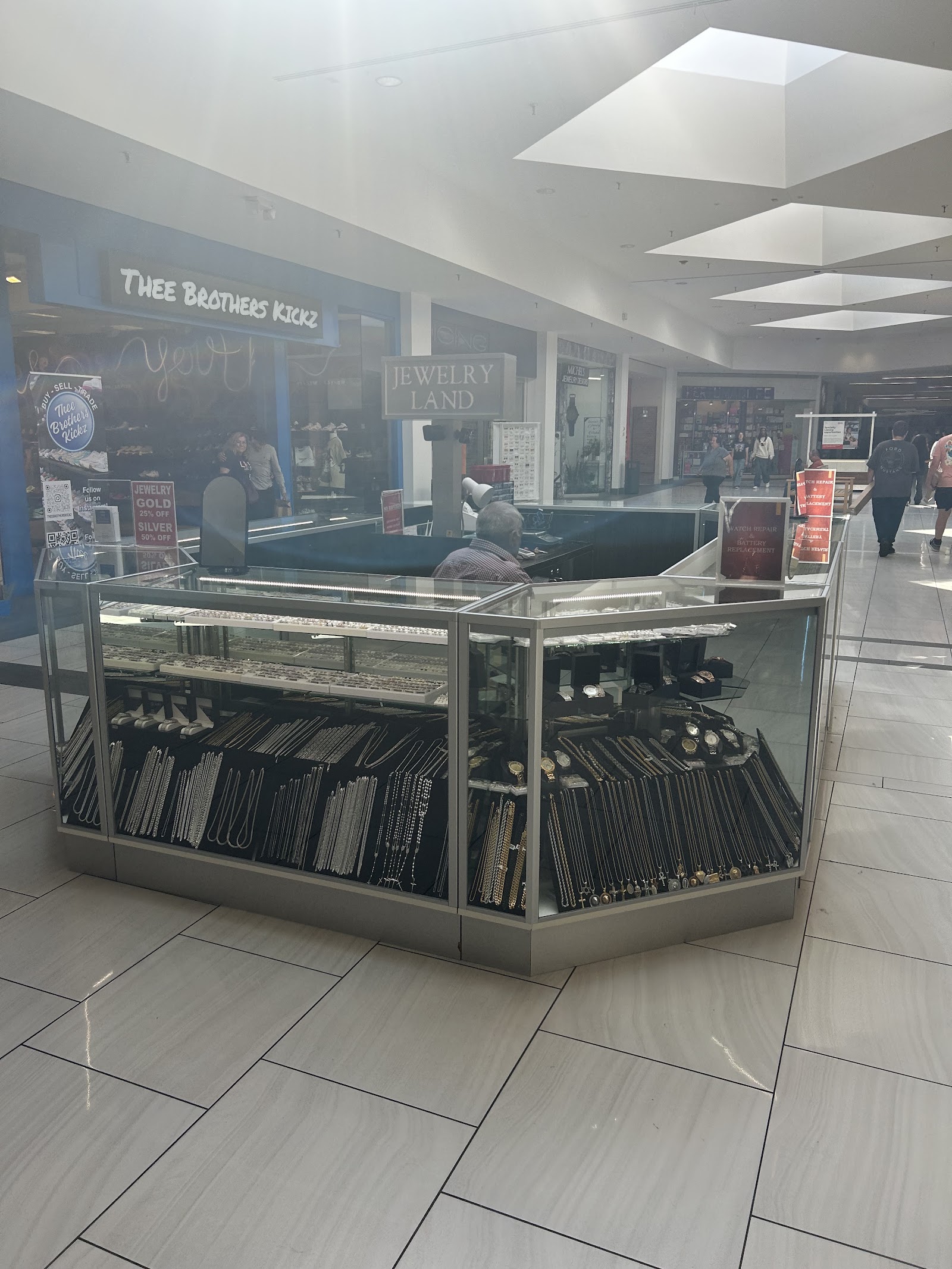 jewelry land — photo