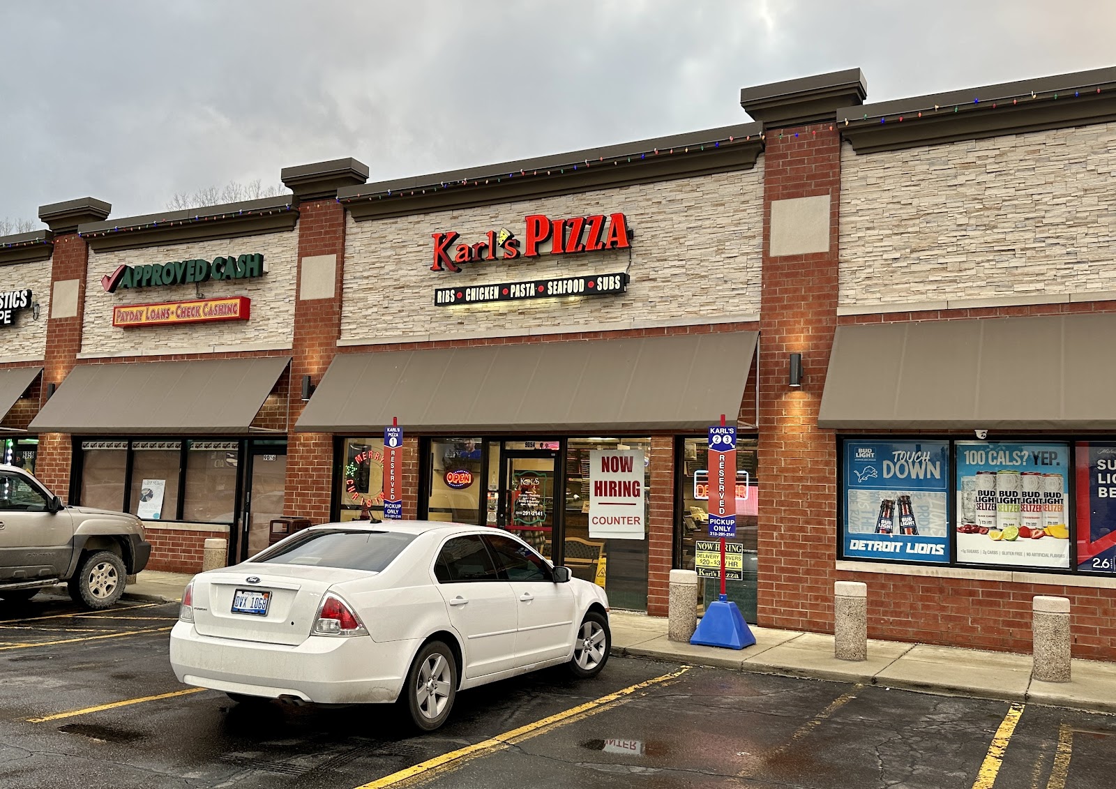 Karl's Place Pizza in Taylor