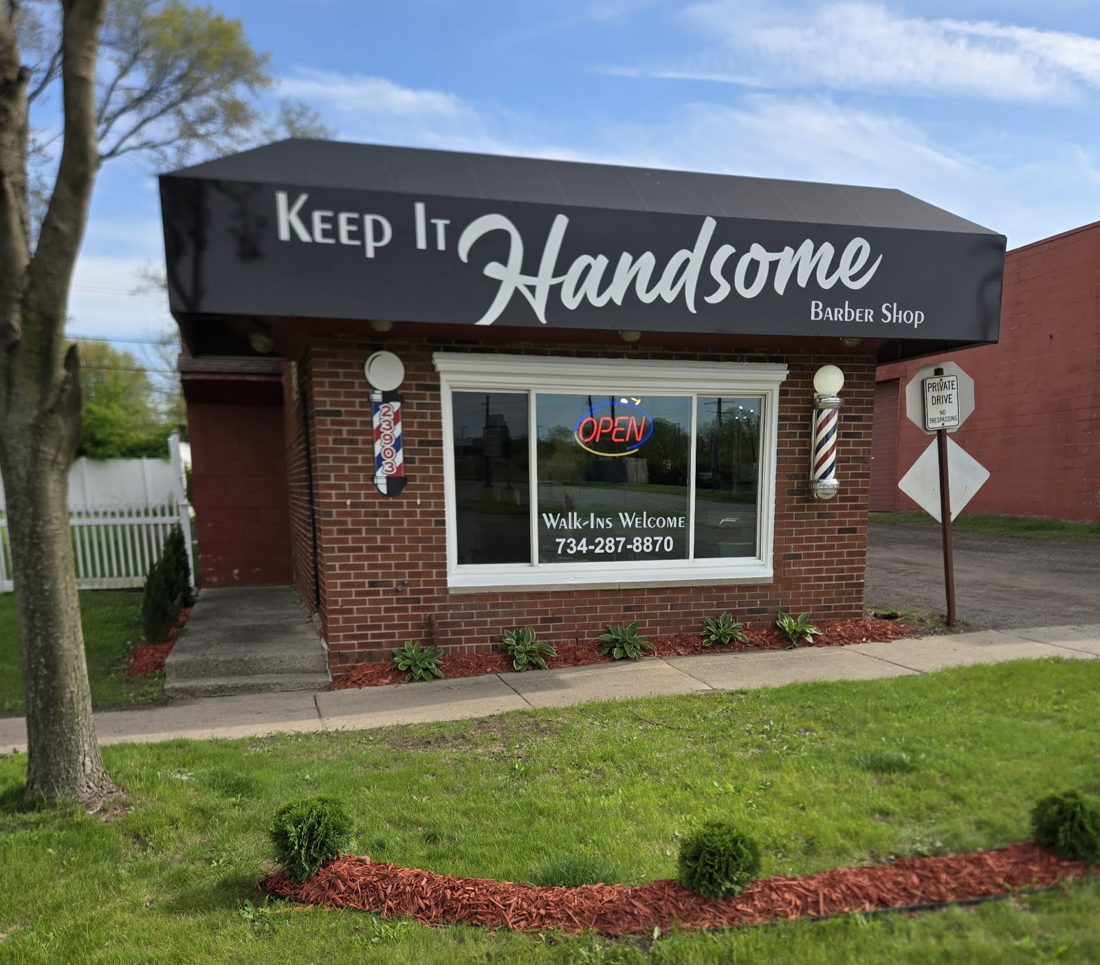 Keep It Handsome Barber Shop in Taylor