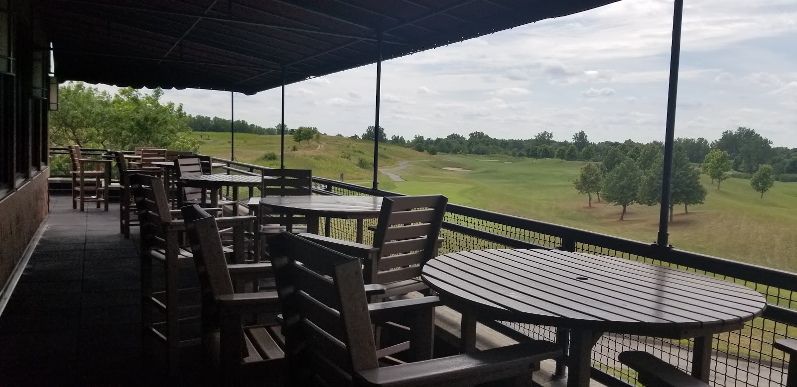 Lake House Bar & Grille in Taylor