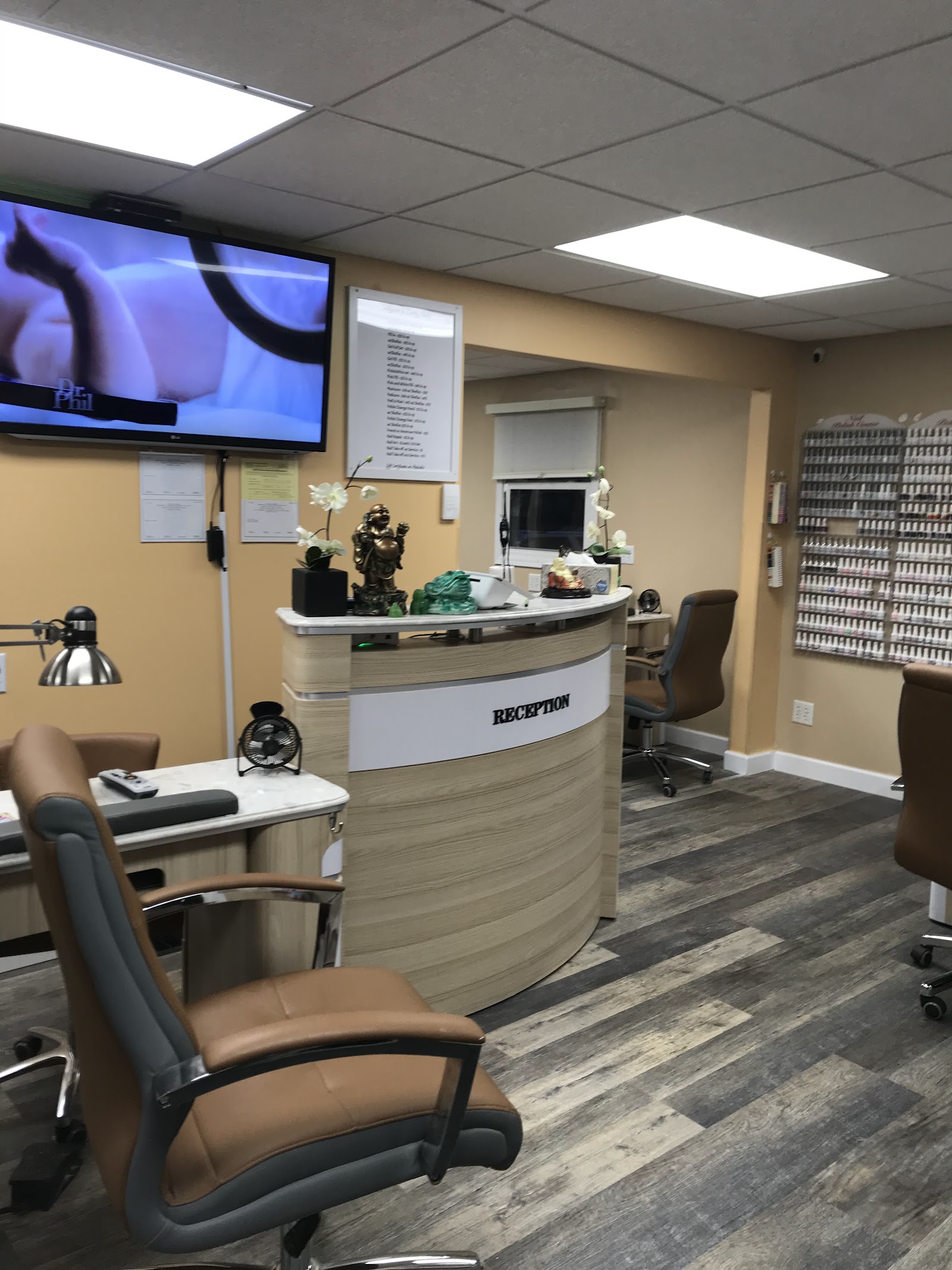 Lovely Nails in Taylor